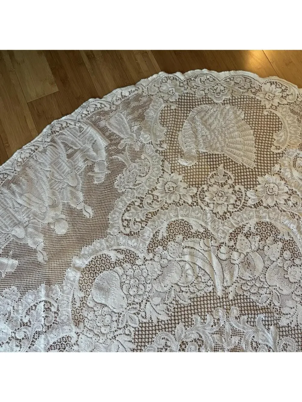 Vintage Figural Lace Tablecloth Round 68” Scenic Banquet Birds